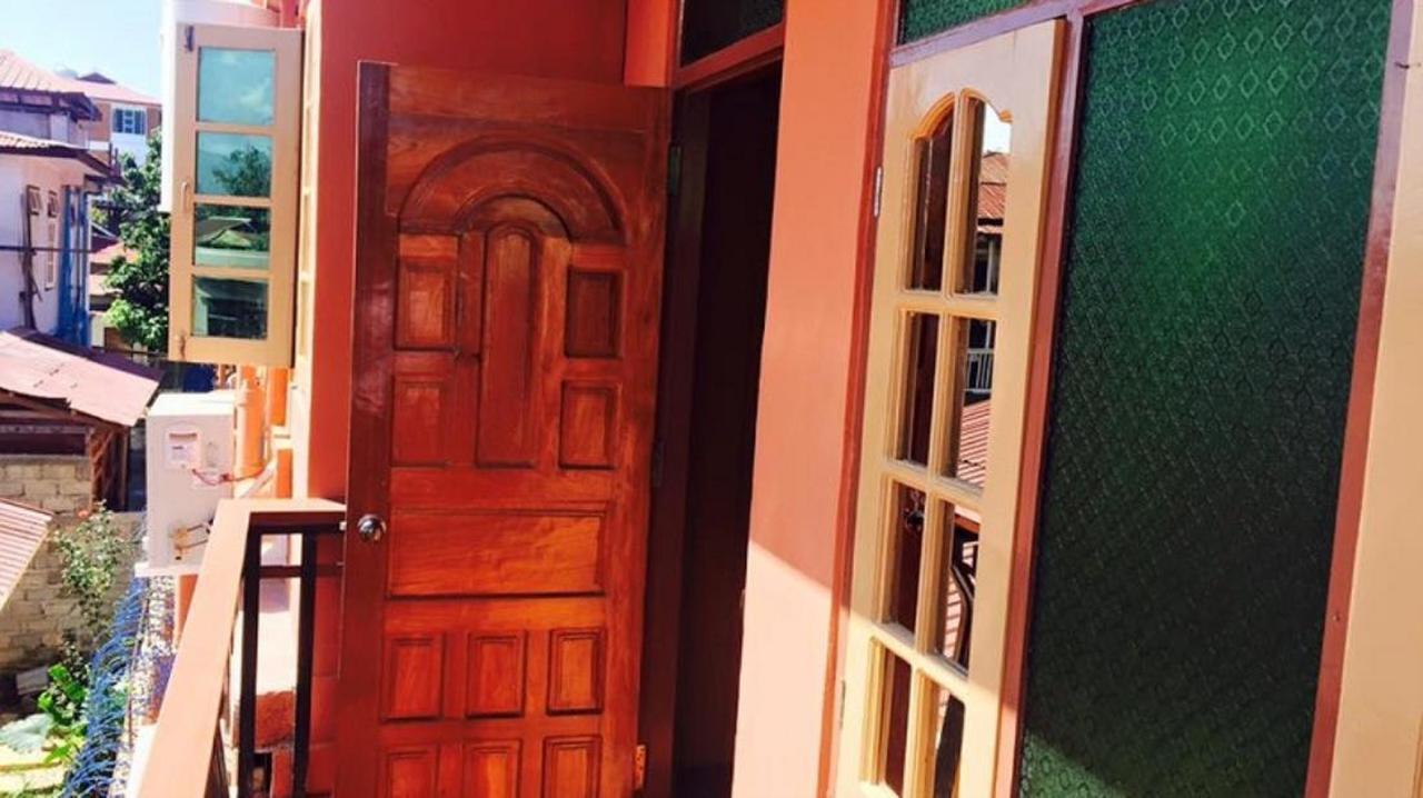Golden Fish Motel Nyaung Shwe Dış mekan fotoğraf